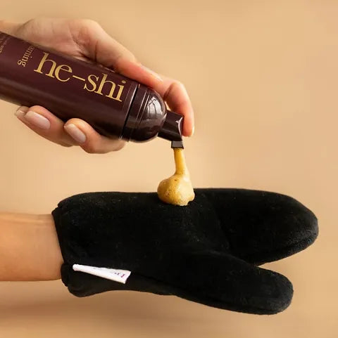 Luxury velvet tanning mitt